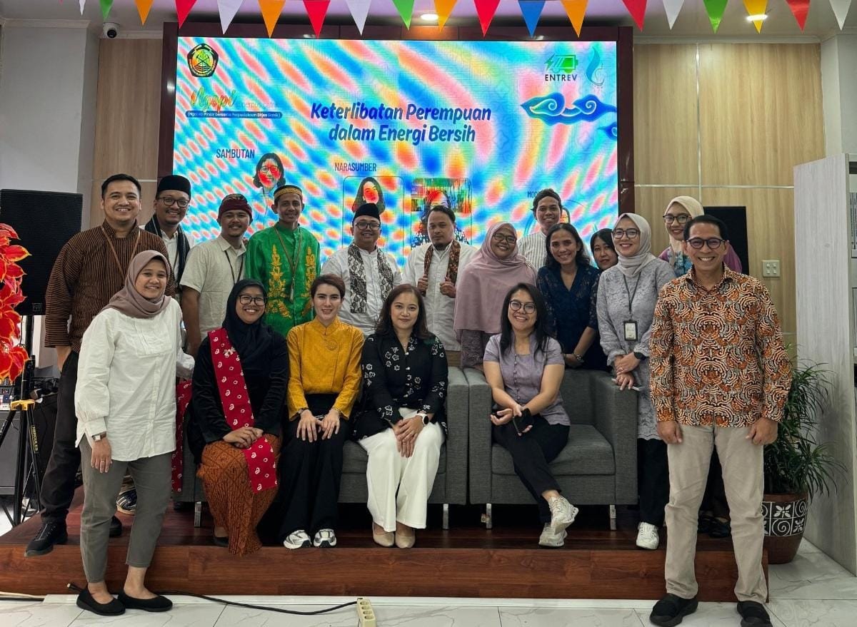 Kisah Inspiratif Rina Santi: Memimpin Perubahan Lewat Komunitas Women in Energy