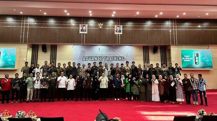 Mantan Ketua Umum Anas Urbaningrum Buka Acara Advance Training HMI Sulsel