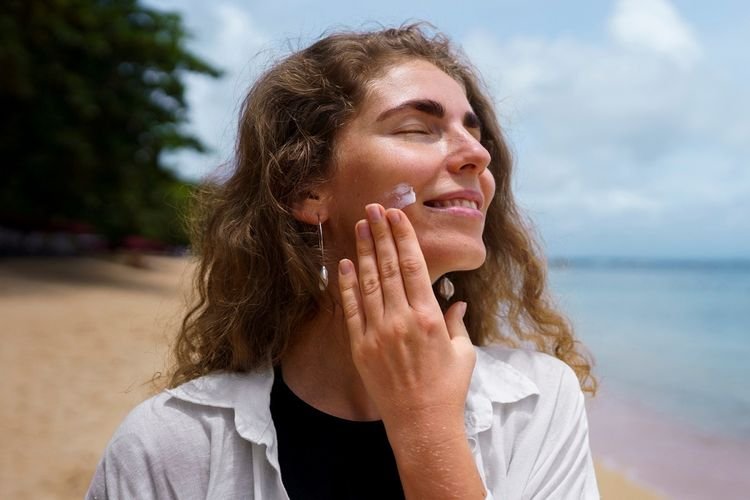 5 Kesalahan Populer dalam Penggunaan Sunscreen Yang Sering Dilupakan