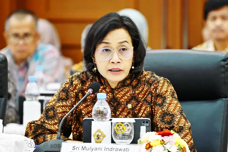 SRI MULYANI PERKENALKAN GAJI 13 DAN BANTUAN SOSIAL PROGRESSIF, SIMAK DETAIL LENGKAPNYA & SIAPA YANG BERHAK Mendapatkan